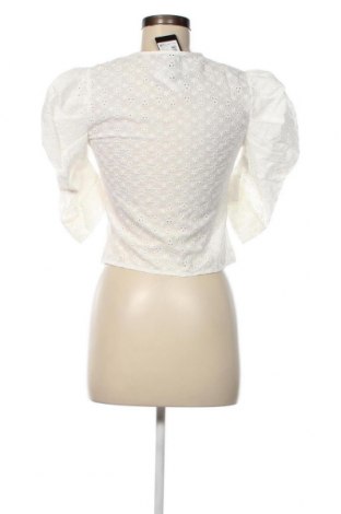 Дамска риза Trendyol, Размер XS, Цвят Бял, Цена 72,00 лв.
