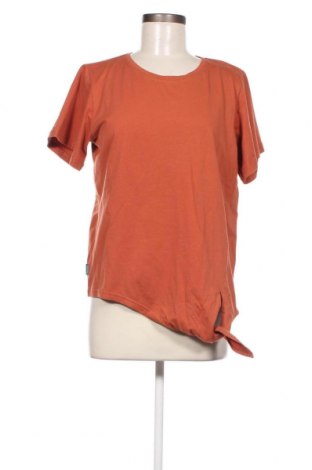 Γυναικείο t-shirt Tranquillo, Μέγεθος M, Χρώμα Καφέ, Τιμή 8,63 €
