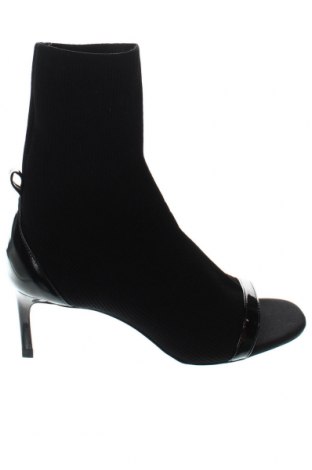 Дамски боти Zara Trafaluc, Размер 37, Цвят Черен, Цена 39,20 лв.