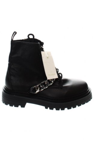 Γυναικείες μπότες Pull&Bear, Μέγεθος 38, Χρώμα Μαύρο, Τιμή 25,89 €