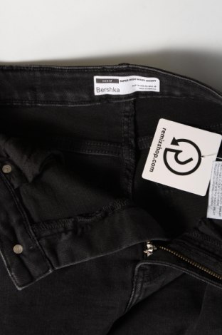 Damen Jeans Bershka, Größe M, Farbe Schwarz, Preis 8,09 €