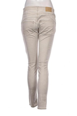 Damen Jeans Betty & Co, Größe M, Farbe Beige, Preis 4,13 €