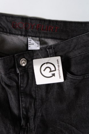 Damen Jeans Body Flirt, Größe M, Farbe Grau, Preis € 3,03
