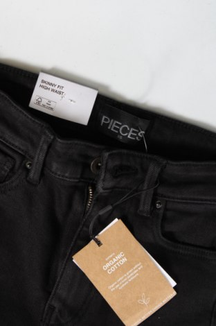 Damen Jeans Pieces, Größe XS, Farbe Schwarz, Preis 9,81 €