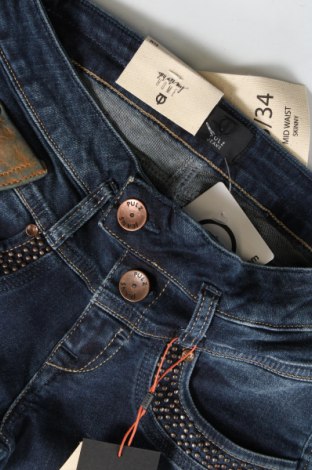 Дамски дънки Pulz Jeans, Размер XS, Цвят Син, Цена 13,92 лв.