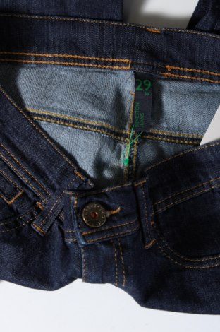 Damskie jeansy United Colors Of Benetton, Rozmiar L, Kolor Niebieski, Cena 92,76 zł