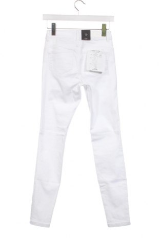Damskie jeansy Vero Moda, Rozmiar XS, Kolor Biały, Cena 47,13 zł