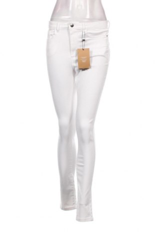 Γυναικείο Τζίν Vero Moda, Μέγεθος M, Χρώμα Λευκό, Τιμή 9,81 €
