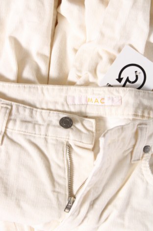 Дамски джинси Mac, Размер L, Цвят Екрю, Цена 49,00 лв.