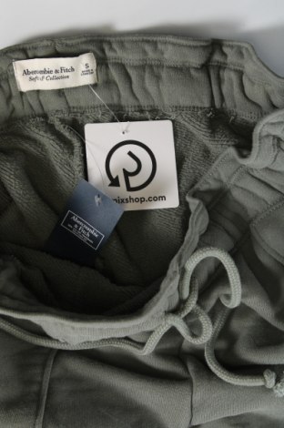 Дамски къс панталон Abercrombie & Fitch, Размер S, Цвят Зелен, Цена 45,90 лв.
