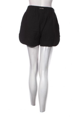 Γυναικείο κοντό παντελόνι About You, Μέγεθος M, Χρώμα Μαύρο, Τιμή 20,62 €