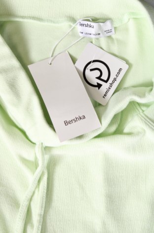 Damskie szorty Bershka, Rozmiar M, Kolor Zielony, Cena 34,70 zł