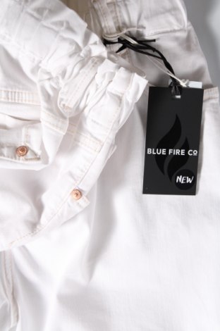Dámske kraťasy  Blue Fire Co, Veľkosť M, Farba Biela, Cena  6,07 €