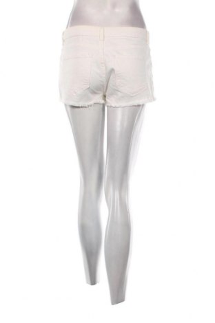 Дамски къс панталон Cubus, Размер M, Цвят Бял, Цена 7,66 лв.