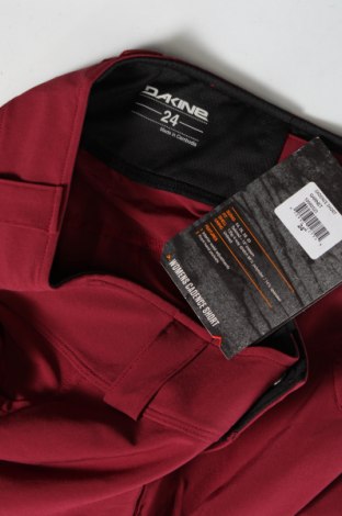 Дамски къс панталон Dakine, Размер XS, Цвят Червен, Цена 52,00 лв.