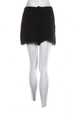 Γυναικείο κοντό παντελόνι Jennyfer, Μέγεθος M, Χρώμα Μαύρο, Τιμή 6,39 €