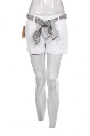 Γυναικείο κοντό παντελόνι Le Temps Des Cerises, Μέγεθος M, Χρώμα Λευκό, Τιμή 7,79 €