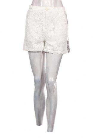 Дамски къс панталон Lili Sidonio, Размер L, Цвят Бял, Цена 12,24 лв.