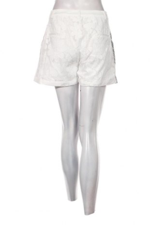 Pantaloni scurți de femei Lili Sidonio, Mărime L, Culoare Alb, Preț 42,63 Lei