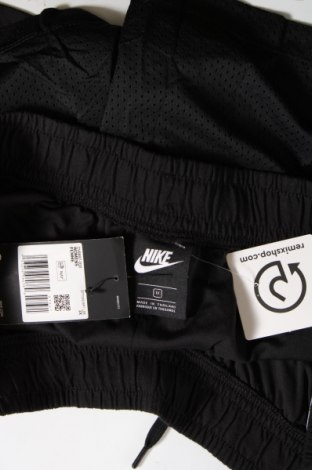 Γυναικείο κοντό παντελόνι Nike, Μέγεθος XL, Χρώμα Μαύρο, Τιμή 37,11 €