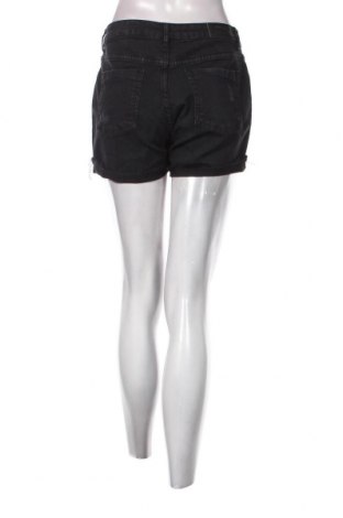 Дамски къс панталон O'neill, Размер M, Цвят Черен, Цена 102,00 лв.