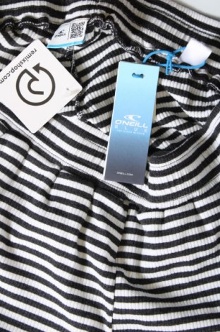 Γυναικείο κοντό παντελόνι O'neill, Μέγεθος XL, Χρώμα Πολύχρωμο, Τιμή 23,66 €