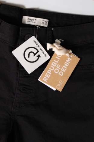 Дамски къс панталон Oviesse, Размер M, Цвят Черен, Цена 31,00 лв.