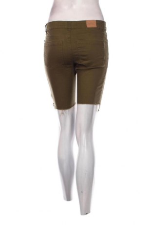 Pantaloni scurți de femei Piazza Italia, Mărime S, Culoare Verde, Preț 48,00 Lei