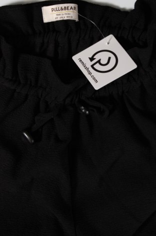 Γυναικείο κοντό παντελόνι Pull&Bear, Μέγεθος M, Χρώμα Μαύρο, Τιμή 5,01 €