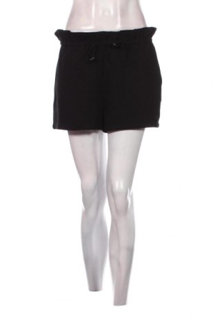 Дамски къс панталон Pull&Bear, Размер M, Цвят Черен, Цена 3,01 лв.