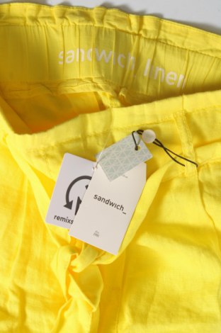 Damen Shorts Sandwich_, Größe S, Farbe Gelb, Preis 52,58 €