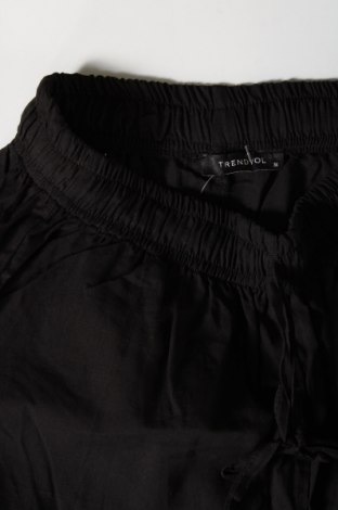 Pantaloni scurți de femei Trendyol, Mărime S, Culoare Negru, Preț 31,58 Lei