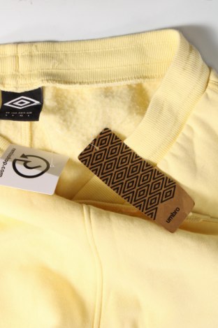 Γυναικείο κοντό παντελόνι Umbro, Μέγεθος L, Χρώμα Κίτρινο, Τιμή 5,57 €