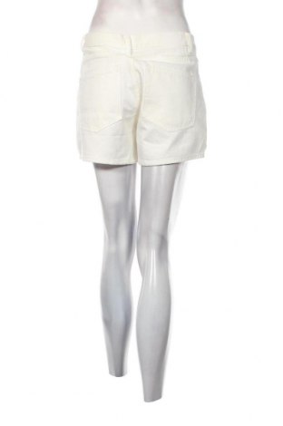 Γυναικείο κοντό παντελόνι Weekday, Μέγεθος M, Χρώμα Λευκό, Τιμή 14,24 €