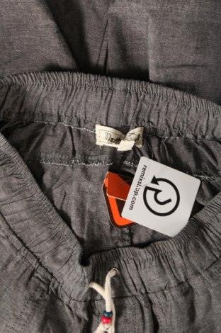 Дамски къс панталон Willard, Размер M, Цвят Сив, Цена 31,00 лв.
