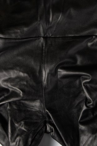 Γυναικείο παντελόνι δερμάτινο, Μέγεθος S, Χρώμα Μαύρο, Τιμή 3,41 €
