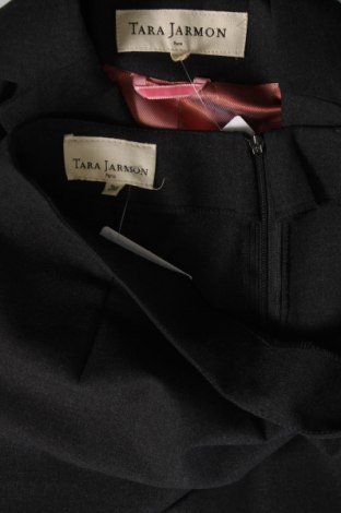 Дамски костюм Tara Jarmon, Размер XS, Цвят Сив, Цена 172,00 лв.
