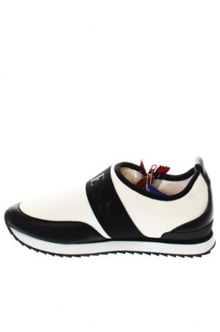 Γυναικεία παπούτσια Guess, Μέγεθος 37, Χρώμα Λευκό, Τιμή 54,64 €