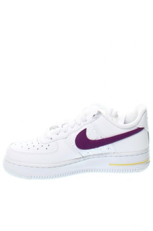 Дамски обувки Nike, Размер 37, Цвят Бял, Цена 190,00 лв.