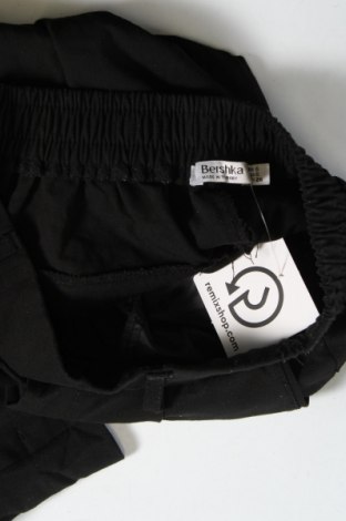 Дамски панталон Bershka, Размер S, Цвят Черен, Цена 6,96 лв.