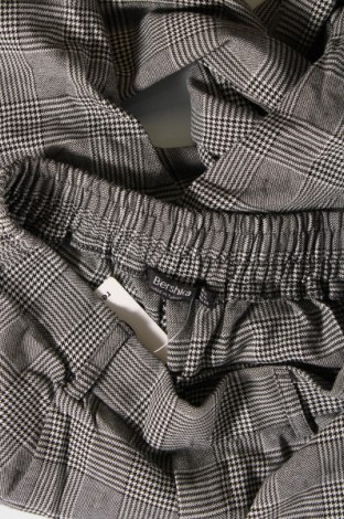 Pantaloni de femei Bershka, Mărime S, Culoare Gri, Preț 16,22 Lei