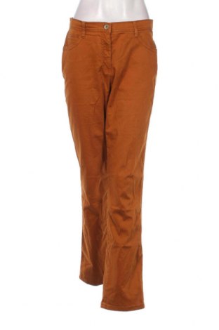 Дамски панталон Brax, Размер M, Цвят Кафяв, Цена 9,31 лв.