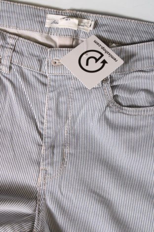Dámské kalhoty  H&M L.O.G.G., Velikost M, Barva Vícebarevné, Cena  367,00 Kč