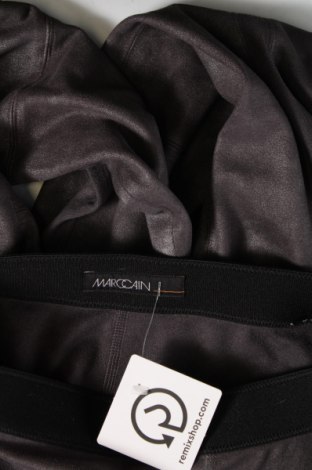Дамски панталон Marc Cain, Размер M, Цвят Сив, Цена 31,36 лв.