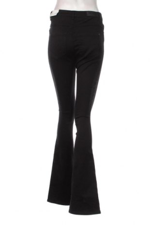 Дамски панталон ONLY, Размер L, Цвят Черен, Цена 29,13 лв.