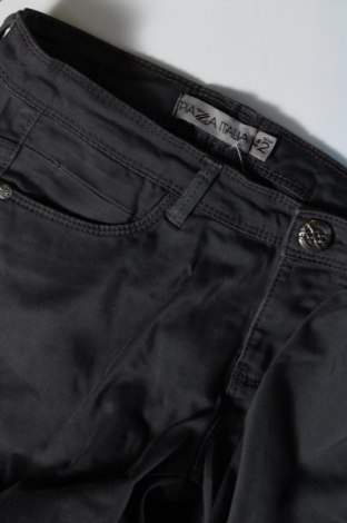 Pantaloni de femei Piazza Italia, Mărime M, Culoare Gri, Preț 25,76 Lei