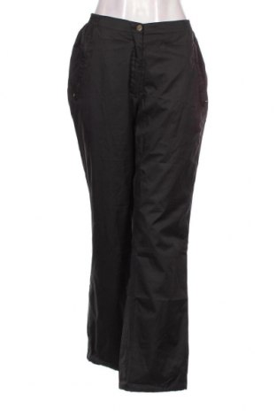 Дамски панталон Umbro, Размер M, Цвят Бежов, Цена 15,60 лв.