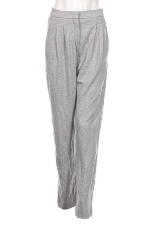 Дамски панталон Weekend Max Mara, Размер S, Цвят Сив, Цена 148,72 лв.
