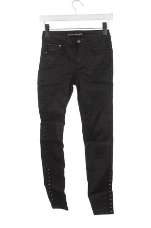 Дамски панталон Zara Trafaluc, Размер XS, Цвят Черен, Цена 7,00 лв.