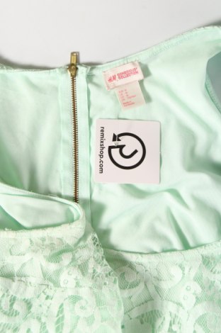 Γυναικείο αμάνικο μπλουζάκι H&M Conscious Collection, Μέγεθος M, Χρώμα Πράσινο, Τιμή 2,80 €